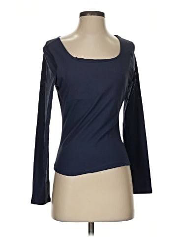 Trendy Queen Long Sleeve T-Shirt (view 1)