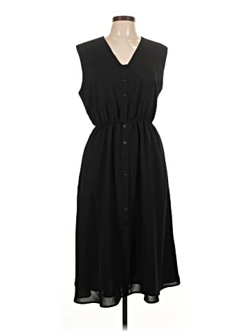 Betsey's Boutique Shop Casual Dress (view 1)