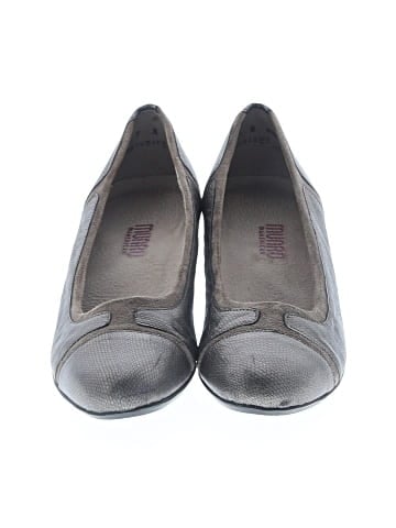 Munro American Heels (view 2)