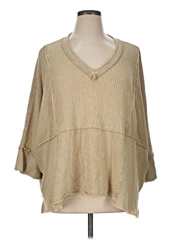 Easel Poncho (view 1)