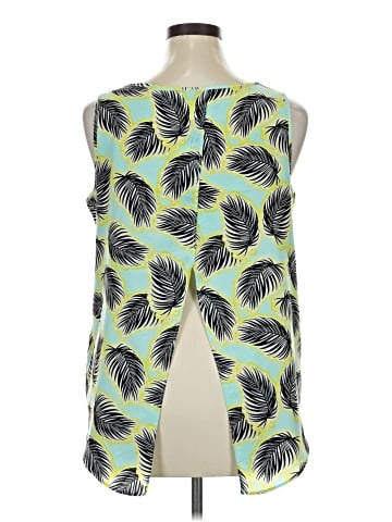 Attention Sleeveless Blouse (view 2)