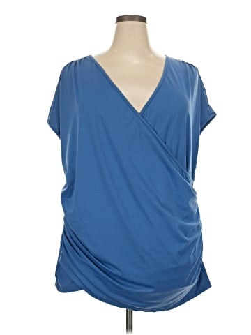 BLOOMCHIC Sleeveless T-Shirt (view 1)