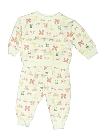 Chick Pea Long Sleeve Onesie (view 1)