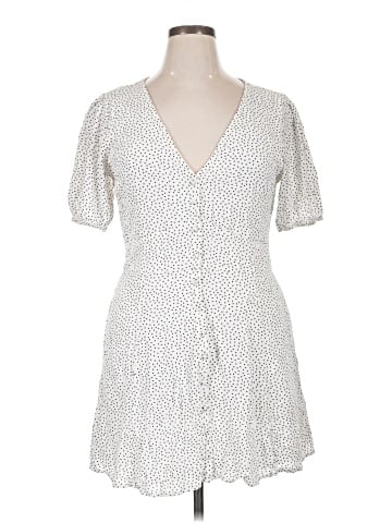 Abercrombie & Fitch Casual Dress (view 1)
