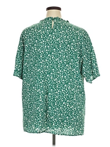 BLOOMCHIC Short Sleeve Blouse (view 2)
