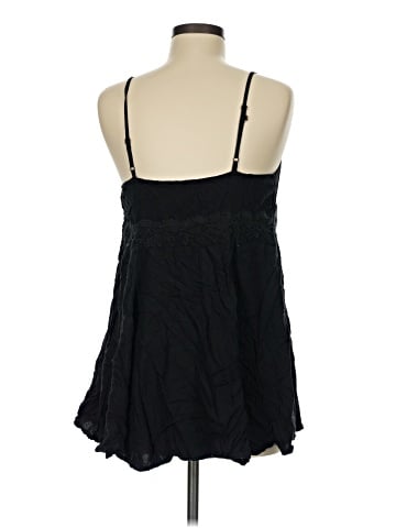 Urban Outfitters Casual Dress (view 2)