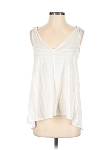 Lululemon Athletica Sleeveless T-Shirt (view 1)