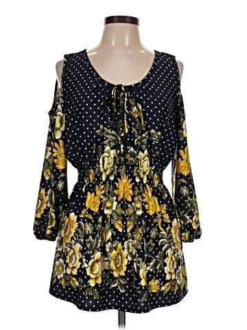 Harlow & Rose 3/4 Sleeve Blouse (view 1)