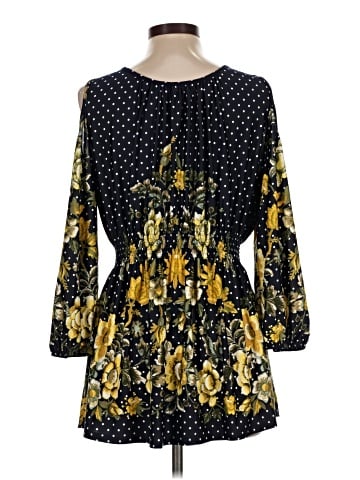 Harlow & Rose 3/4 Sleeve Blouse (view 2)
