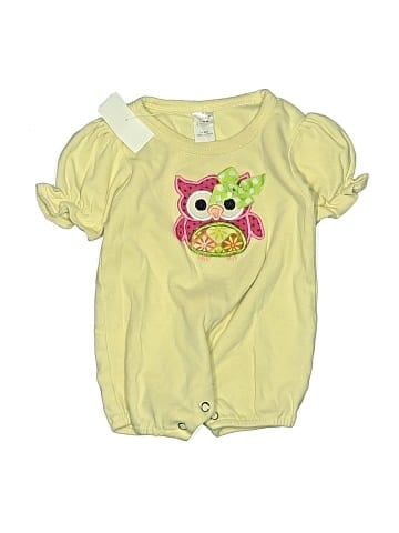 Monag Short Sleeve Outfit (view 1)