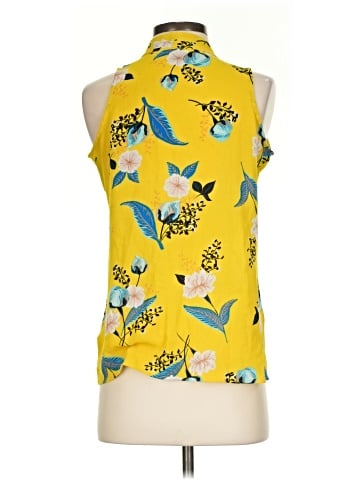 Violet & Claire Sleeveless Blouse (view 2)