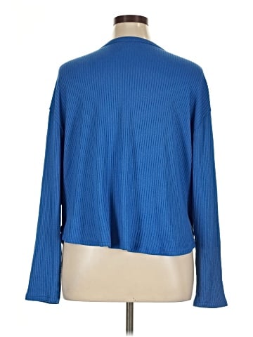 American Eagle Outfitters Long Sleeve T-Shirt (view 2)