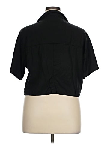 Vetta Short Sleeve Button-Down Shirt (view 2)