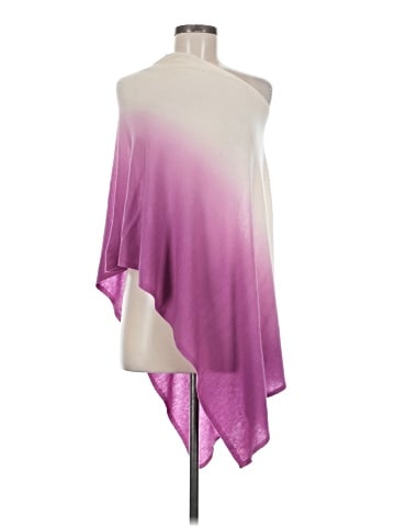 Magaschoni Poncho (view 1)
