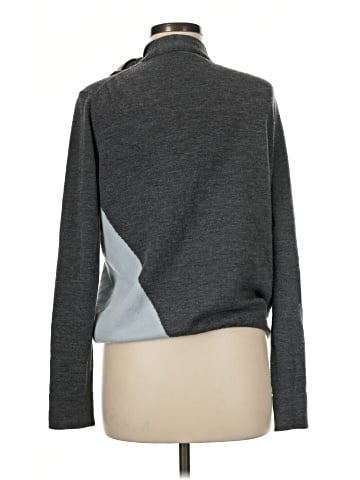 Frontrow Cardigan (view 2)