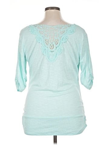 No Boundaries 3/4 Sleeve Top (view 2)
