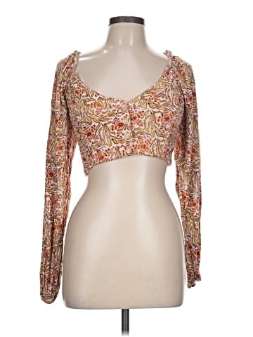 Urban Outfitters 3/4 Sleeve T-Shirt (view 1)