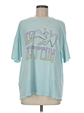 American Eagle Outfitters Short Sleeve T-Shirt (view 1)