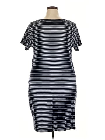 Ava & Viv Casual Dress (view 2)