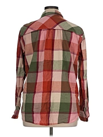 Time and Tru Long Sleeve Button-Down Shirt (view 2)