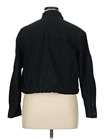 Universal Thread Long Sleeve Button-Down Shirt (view 2)