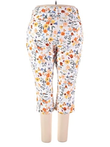 Capri Casual Pants (view 2)