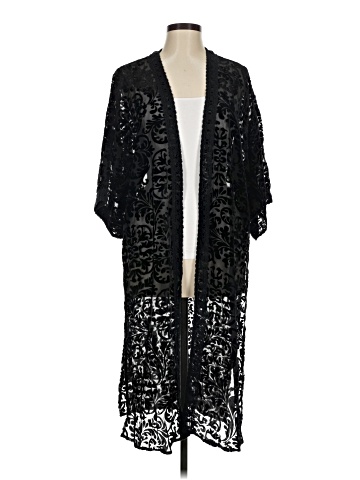 Kendall & Kylie Kimono (view 1)