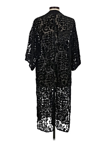 Kendall & Kylie Kimono (view 2)