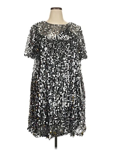 Xhilaration Cocktail Dress (view 1)