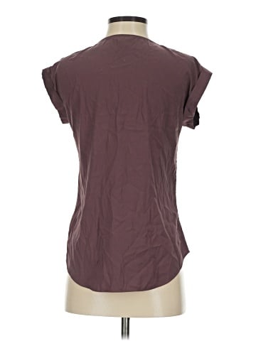 Express Outlet Short Sleeve Top (view 2)