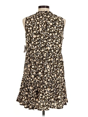 Old Navy Casual Dress (view 2)