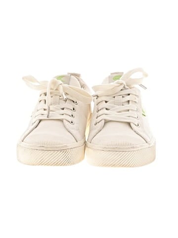 Cariuma Sneakers (view 2)
