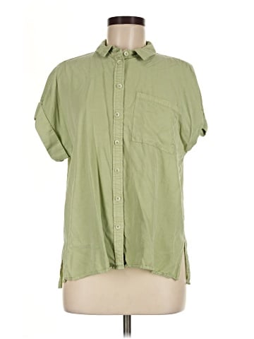 Velvet Heart Short Sleeve Button-Down Shirt (view 1)