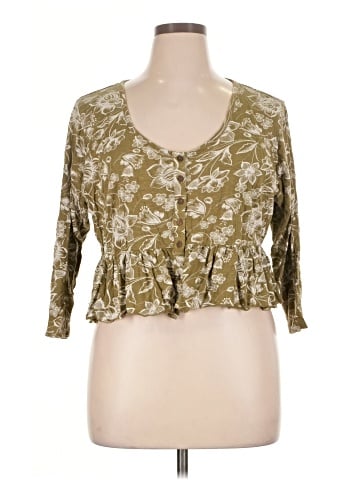 wonderly 3/4 Sleeve Blouse (view 1)