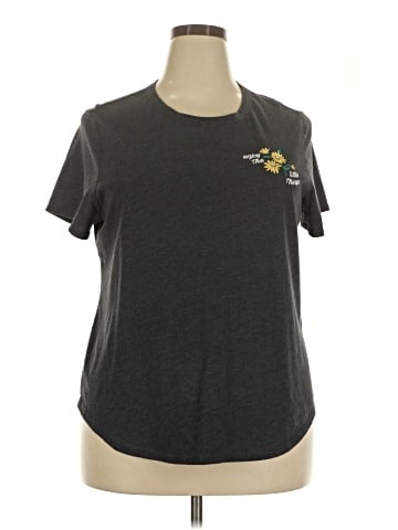 Old Navy Active T-Shirt (view 1)