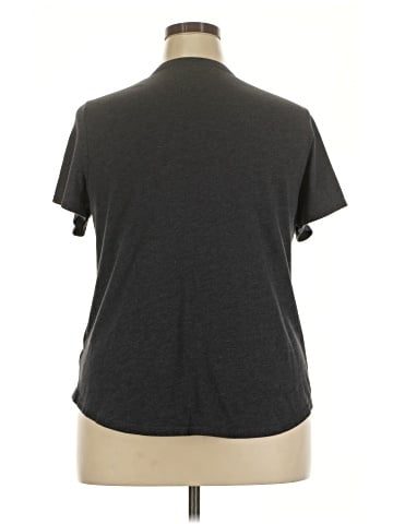Old Navy Active T-Shirt (view 2)