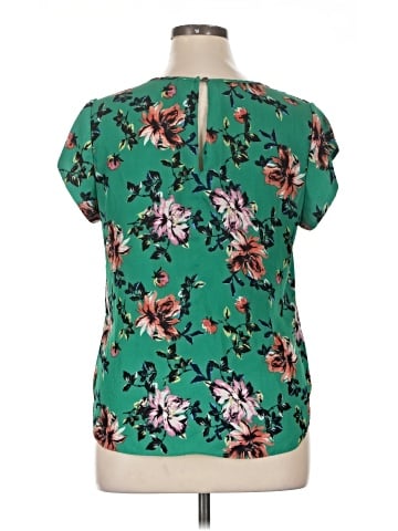 Lily White Short Sleeve Blouse (view 2)