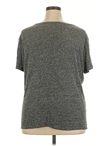 Old Navy Short Sleeve T-Shirt (view 2)