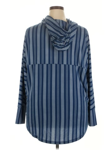 Lularoe Poncho (view 2)