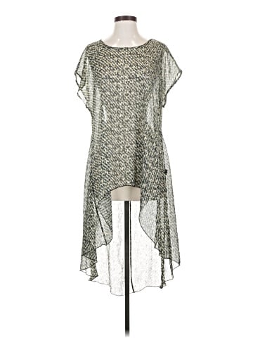 Cha Cha Vente Casual Dress (view 1)