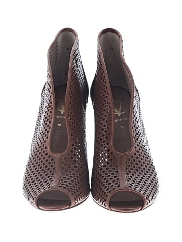 VC Signature by Vince Camuto Heels (view 2)