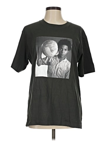 Uniqlo Short Sleeve T-Shirt (view 1)