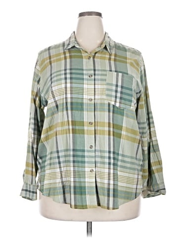 Universal Thread 3/4 Sleeve Button-Down Shirt (view 1)