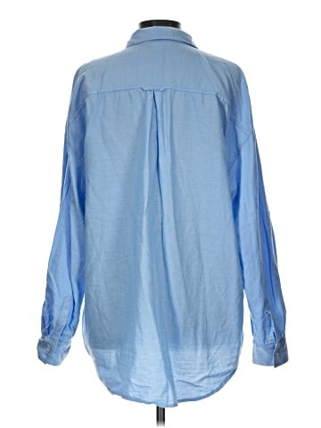 Old Navy Long Sleeve Button-Down Shirt (view 2)
