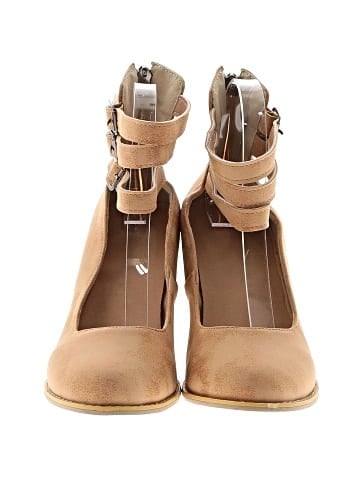 Unbranded Heels (view 2)