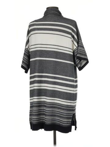 Vince. Poncho (view 2)