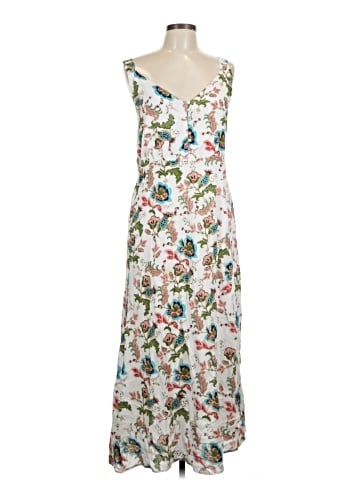 The Pyramid Collection Casual Dress (view 1)
