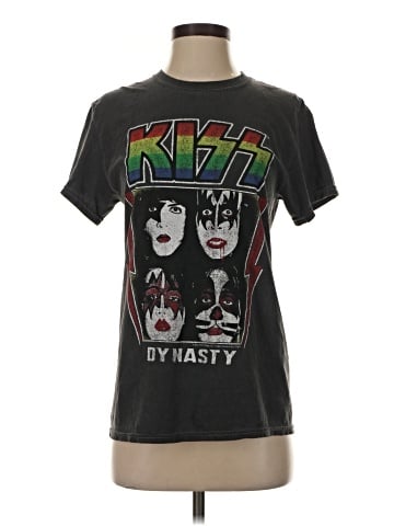 The Vinyl Icons Short Sleeve T-Shirt (view 1)