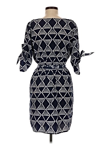 Old Navy Casual Dress (view 2)