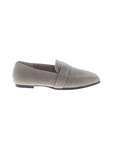 Unbranded Flats (view 1)